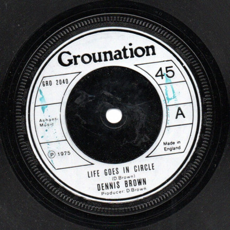 (7") DENNIS BROWN - LIFE GOES IN CIRCLE / VERSION